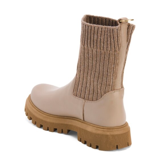 NILAENILA Black Leather Chelsea Booties - Picture 2 of 2